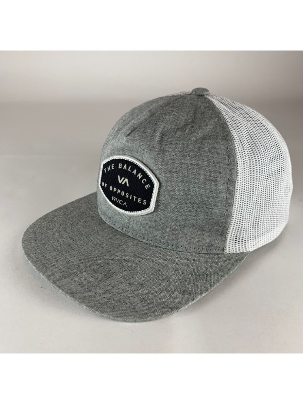 RVCA Mens Gray White Snapback Trucker Hat